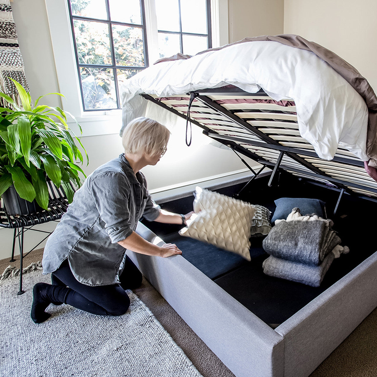 Seymour Queen Storage Bed - Greige**