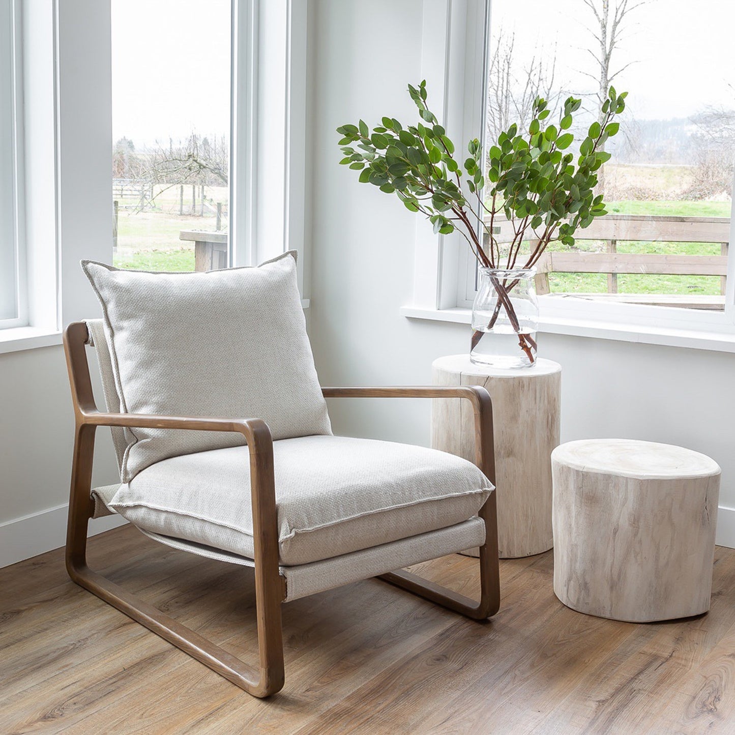 Collingwood Wide 21" Stump - Round - White