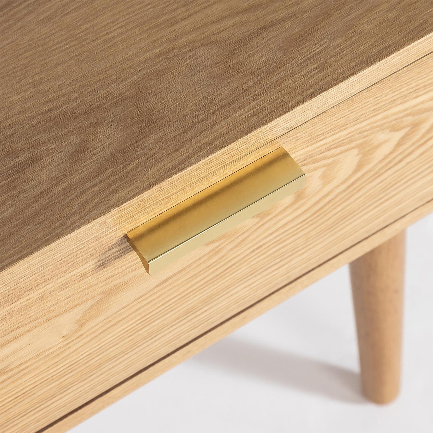 Victoria Nightstand - Blonde