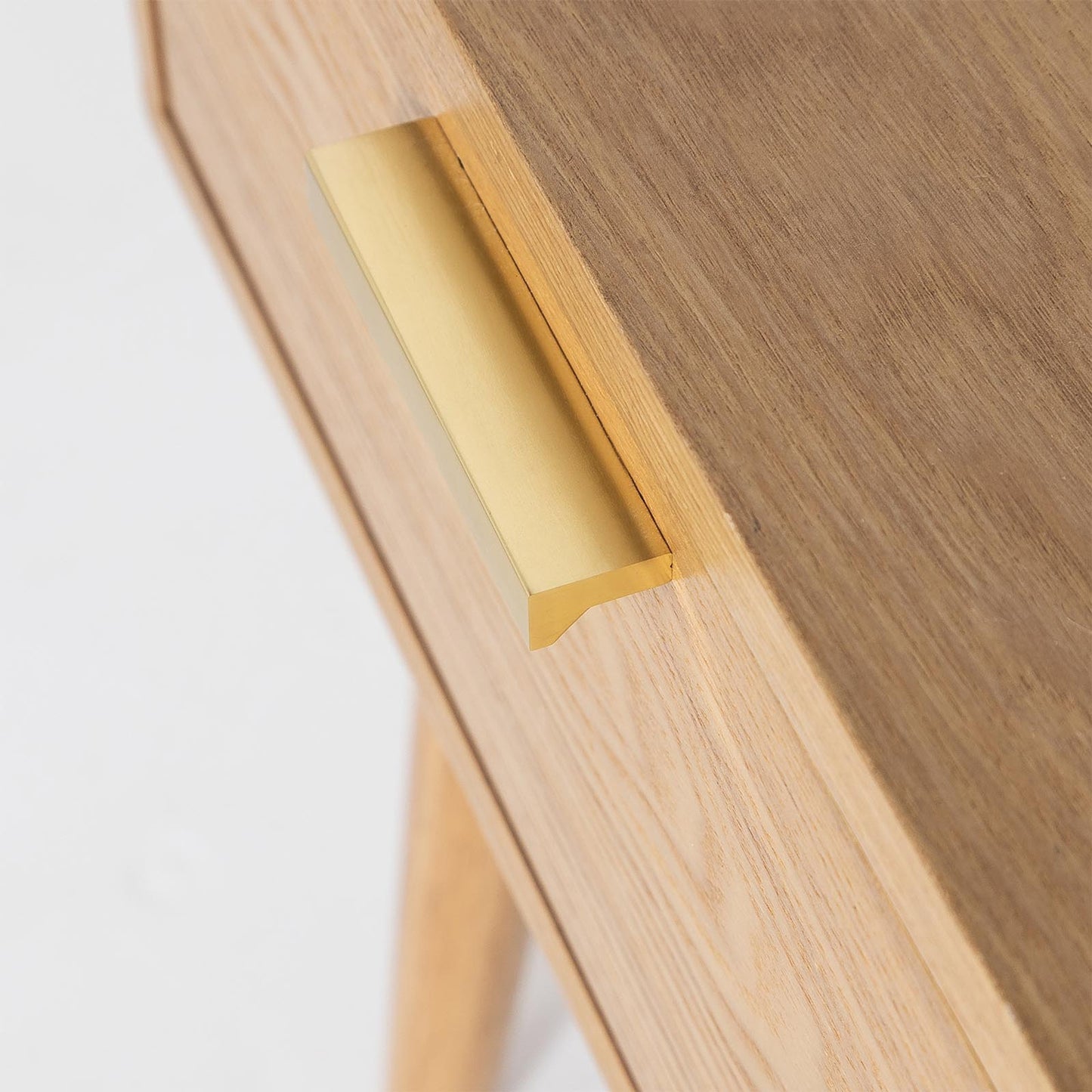 Victoria Nightstand - Blonde