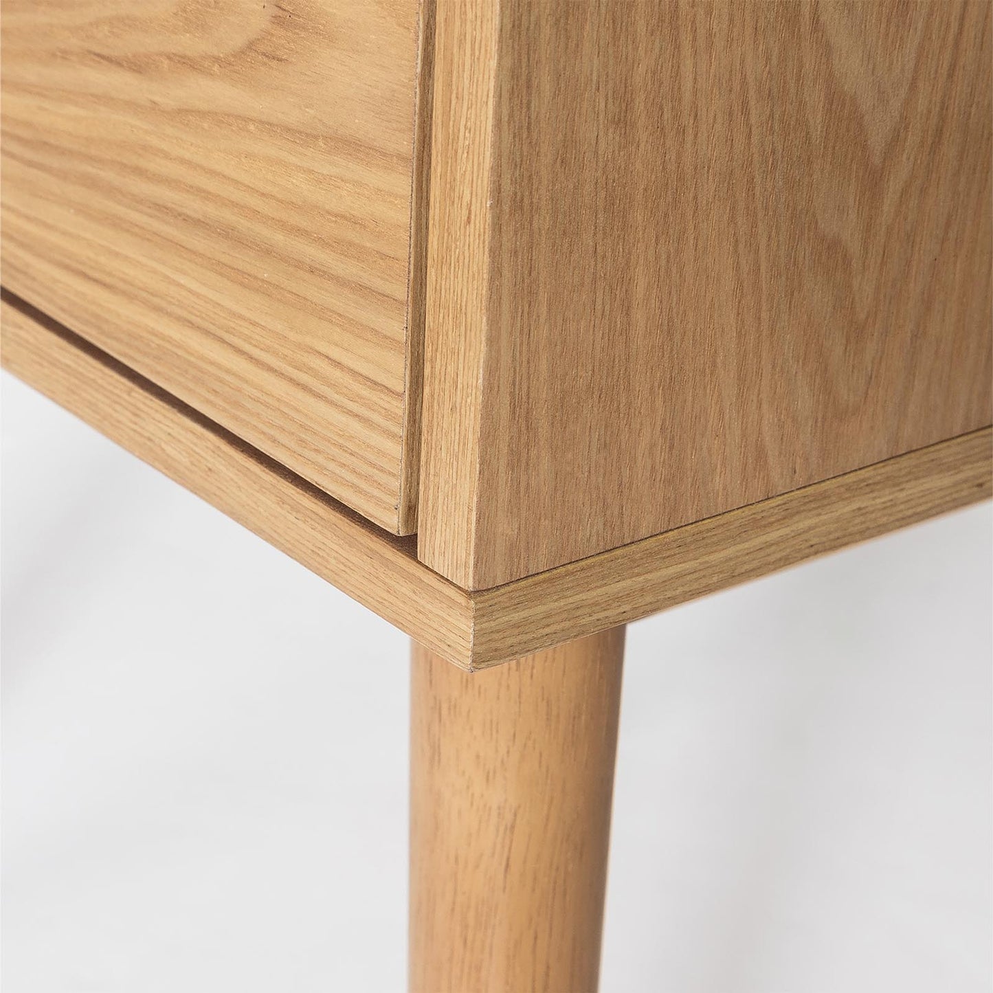 Victoria Nightstand - Blonde