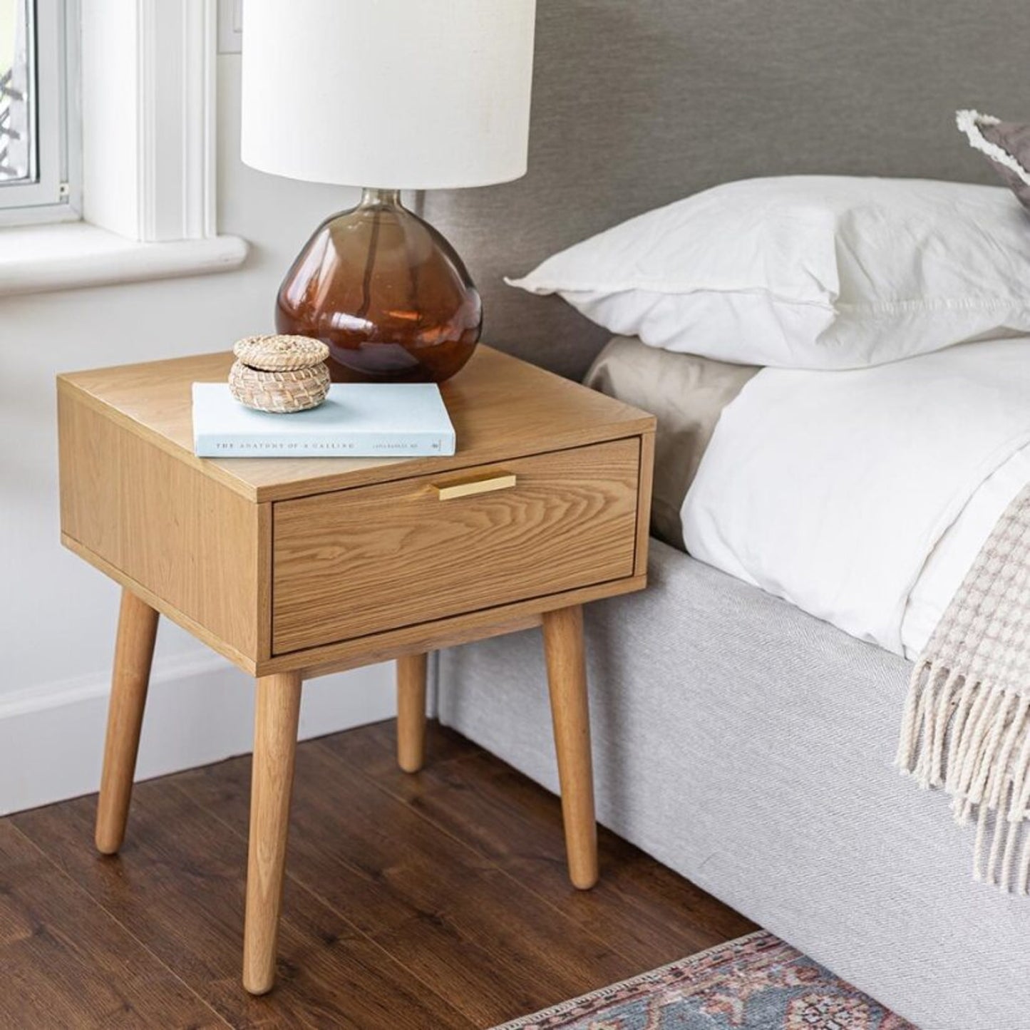 Victoria Nightstand - Blonde