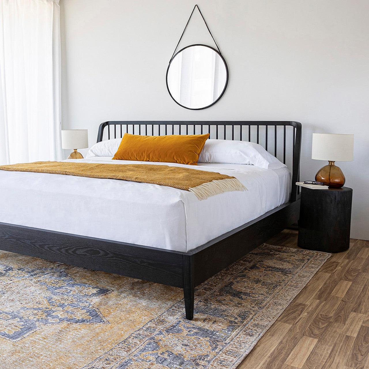 Dunbar Wood King Bed - Black