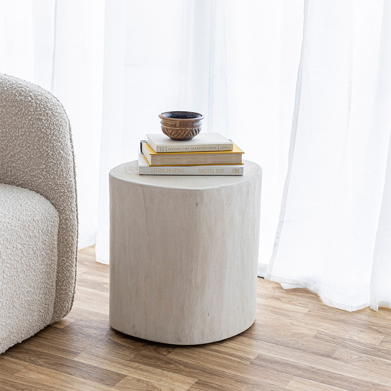 Collingwood Wide 18" Stump - Round - White