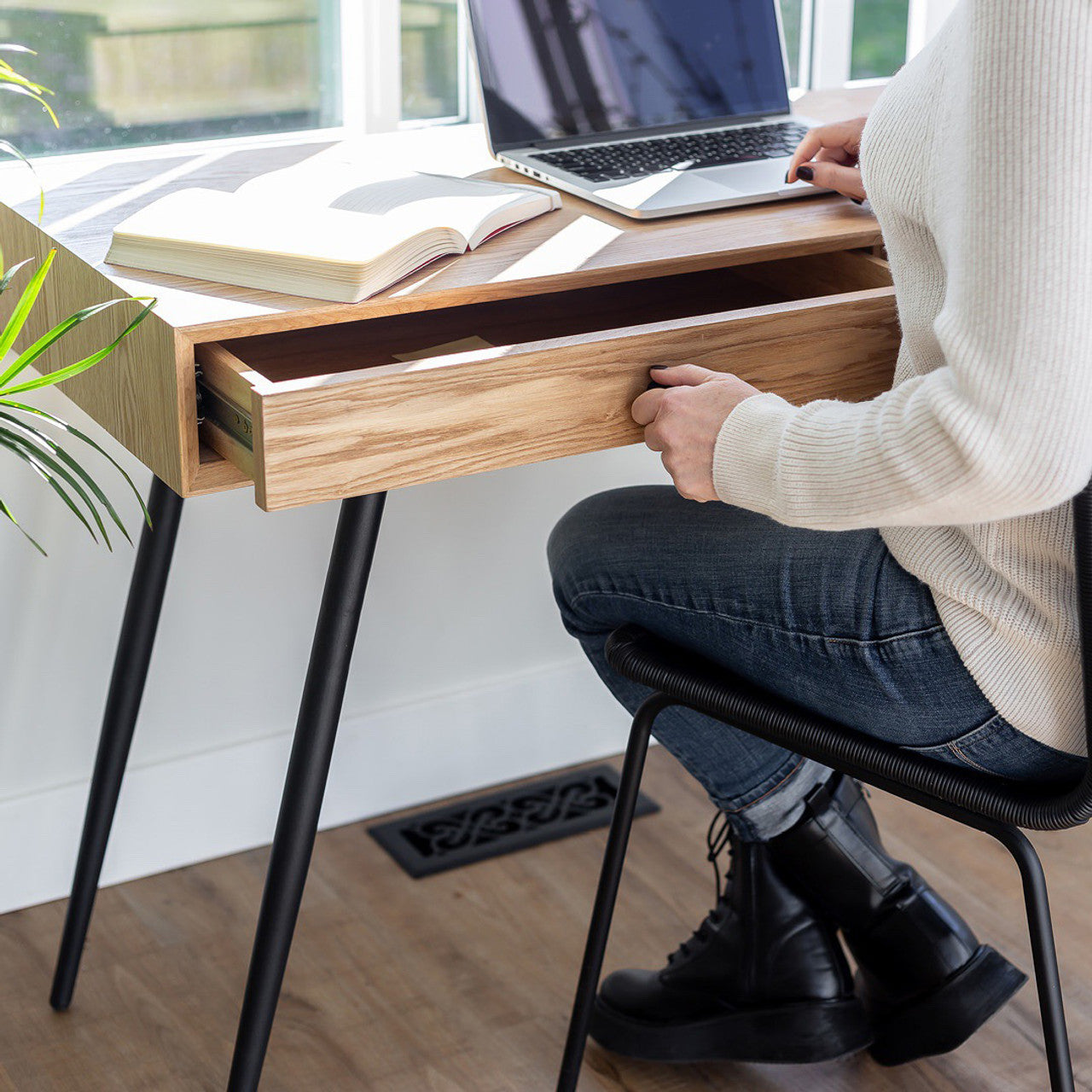 Hastings Desk - S