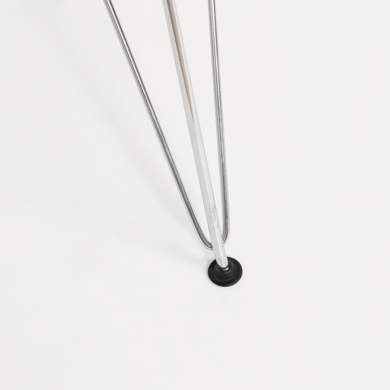 Fairview Chair - White Seat Chrome Base