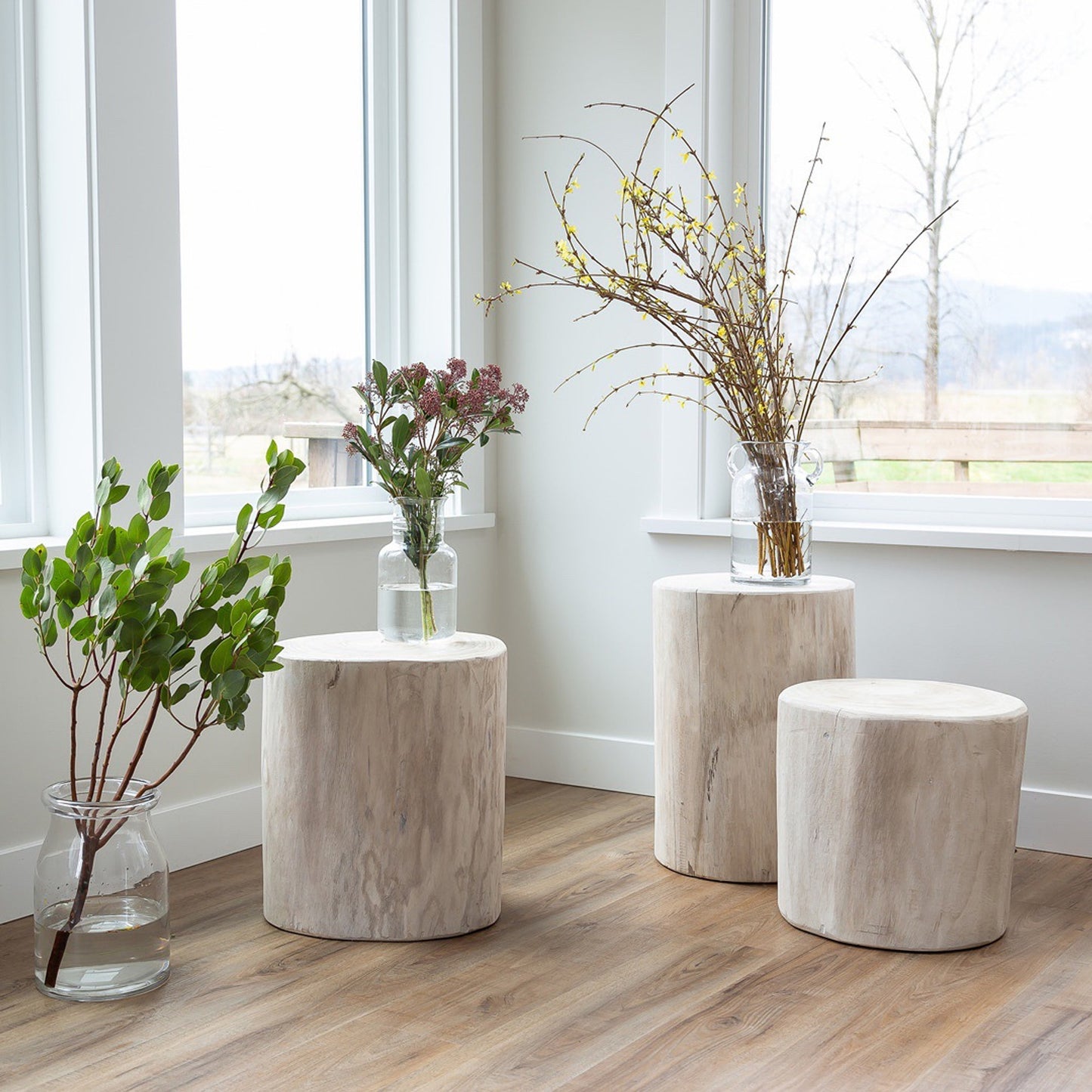 Collingwood Wide 21" Stump - Round - White